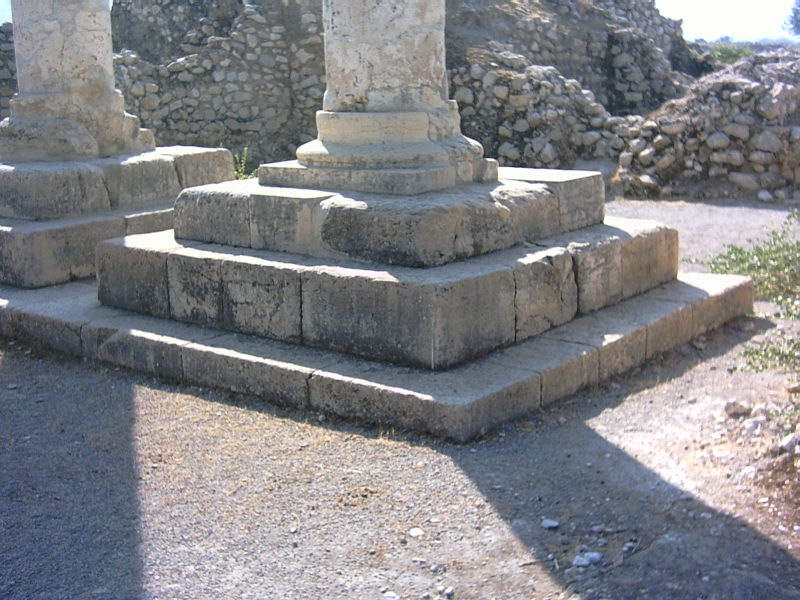 ستونهای یادبود